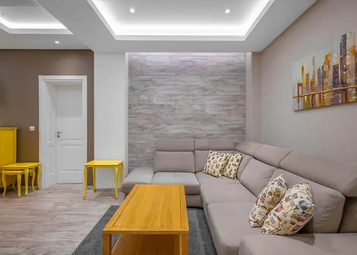 Elegant Escape In The Heart Of The City