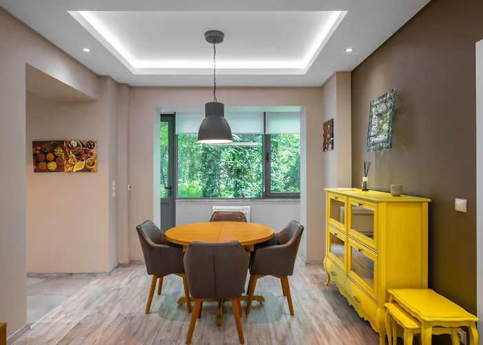 Elegant Escape In The Heart Of The City