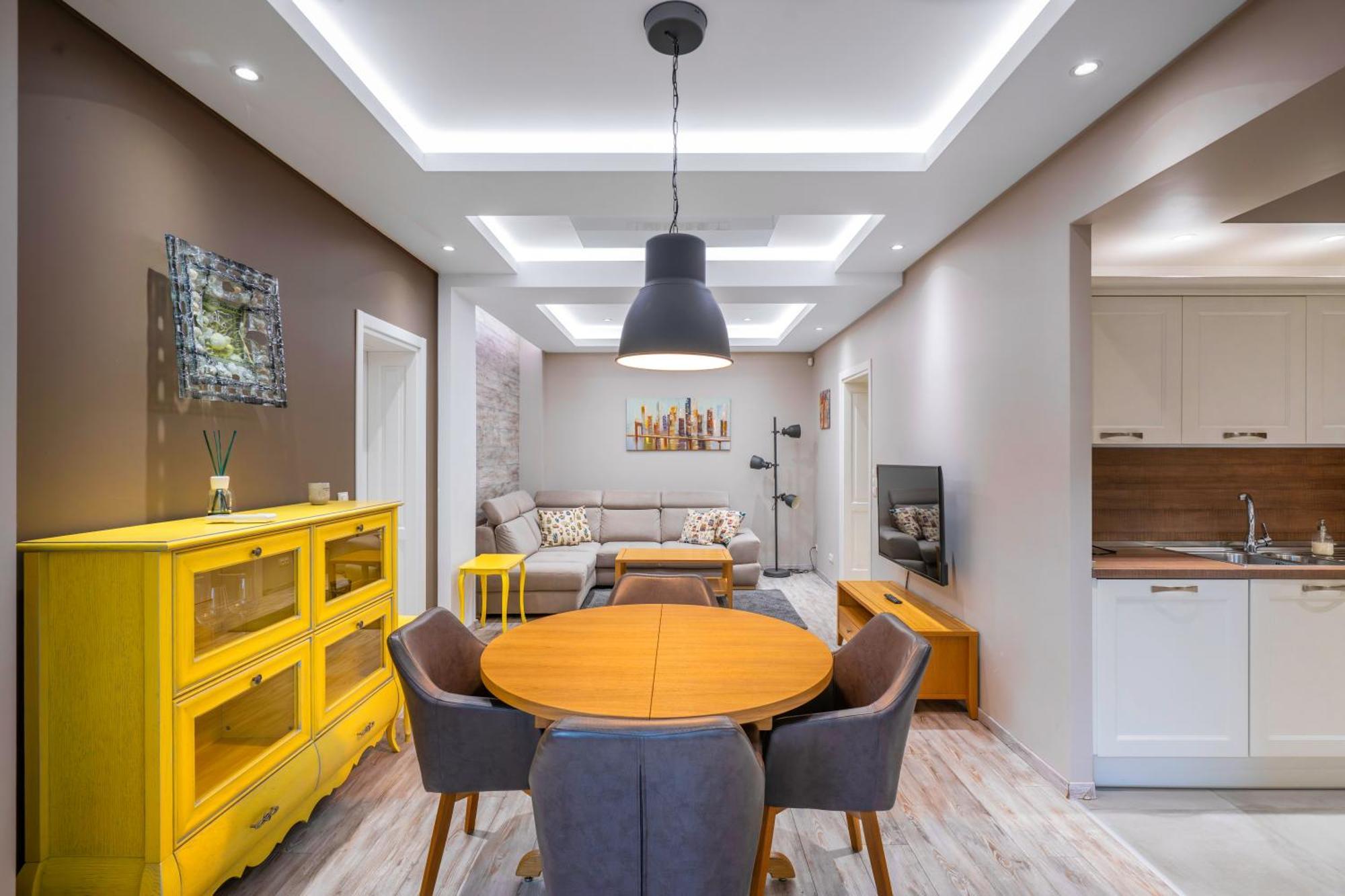 Elegant Escape In The Heart Of The Διαμέρισμα
